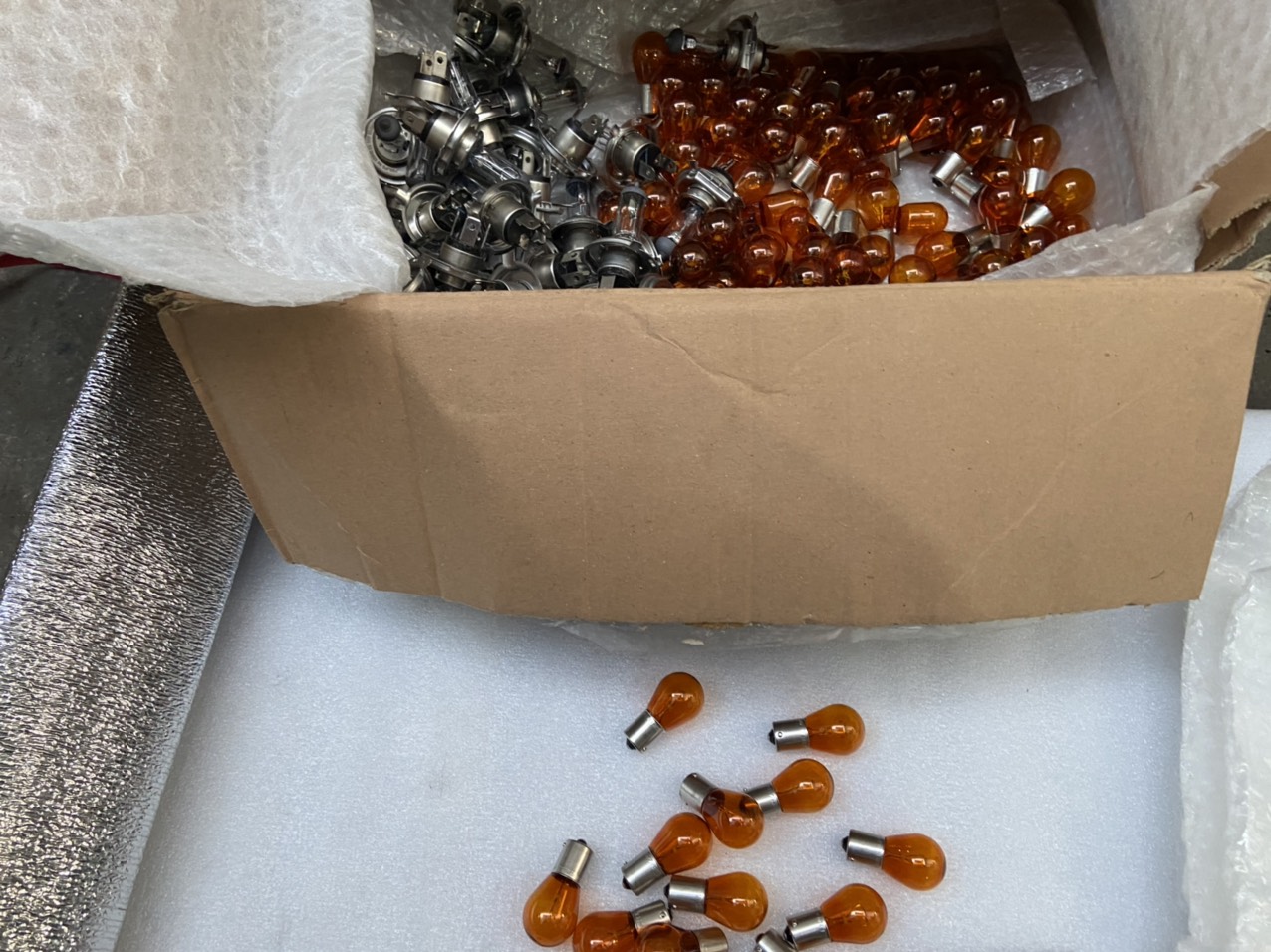 Bóng đèn xi nhan xe Honda